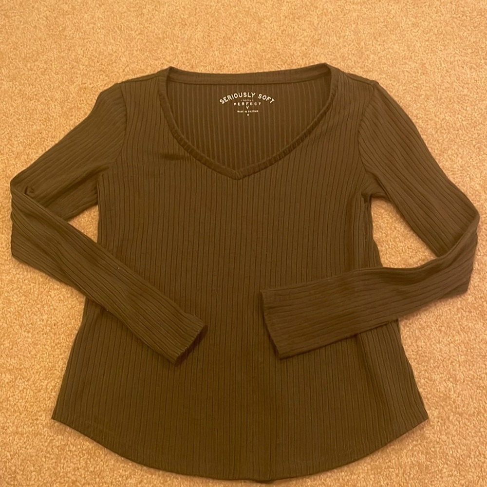 Green v neck top